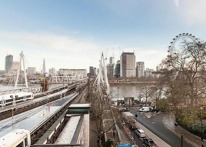 Clhh Trafalgar Riverside Penthouse